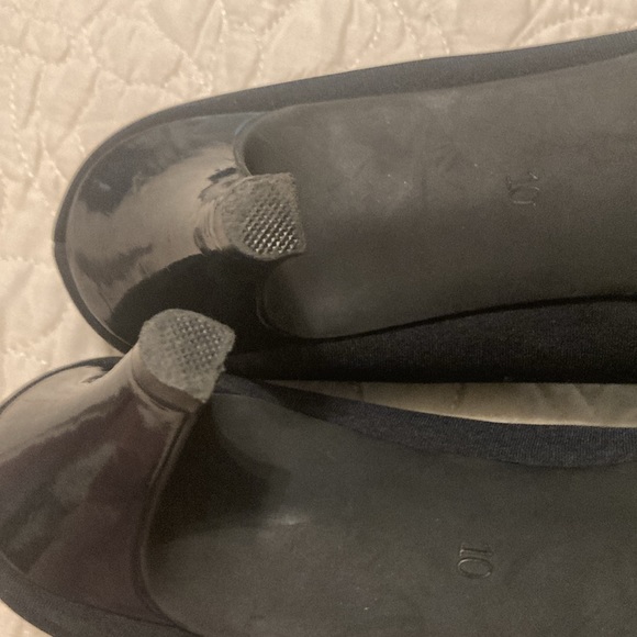 Coach and Four Navy Satin with Patent Leather Heels, Size 10 - Picture 7 of 13